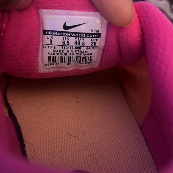 Nike Flex Experience Run 4  Magenta orange and white  Womens Size 9 - Picture 3 of 5